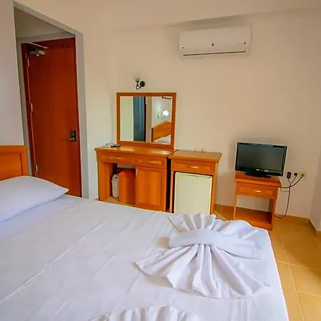 Hotel Celeste *
