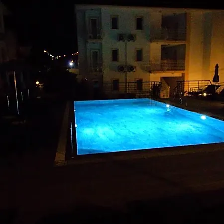 Hotel Celeste Cedit